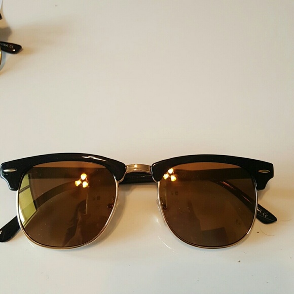 Small frame square Style Unisex Fashion Sunglasses - Picture 3 of 4